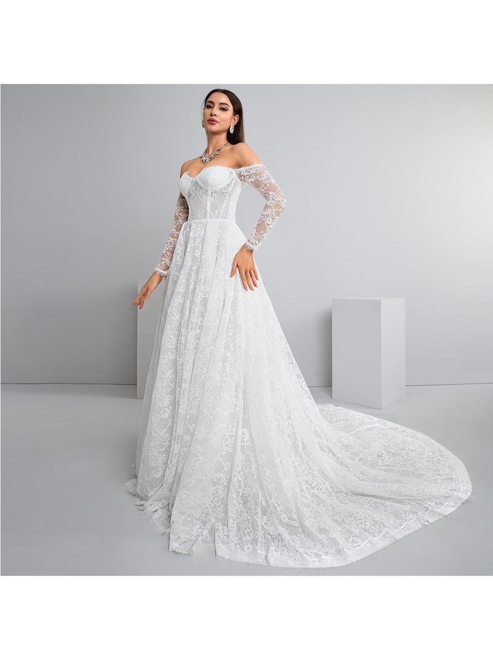 Elegant Ivory Lace Off-Shoulder Wedding Dress